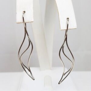Tiffany & Co 18K White Gold Elsa Peretti Wire Wave Dangle Drop Hook Earrings